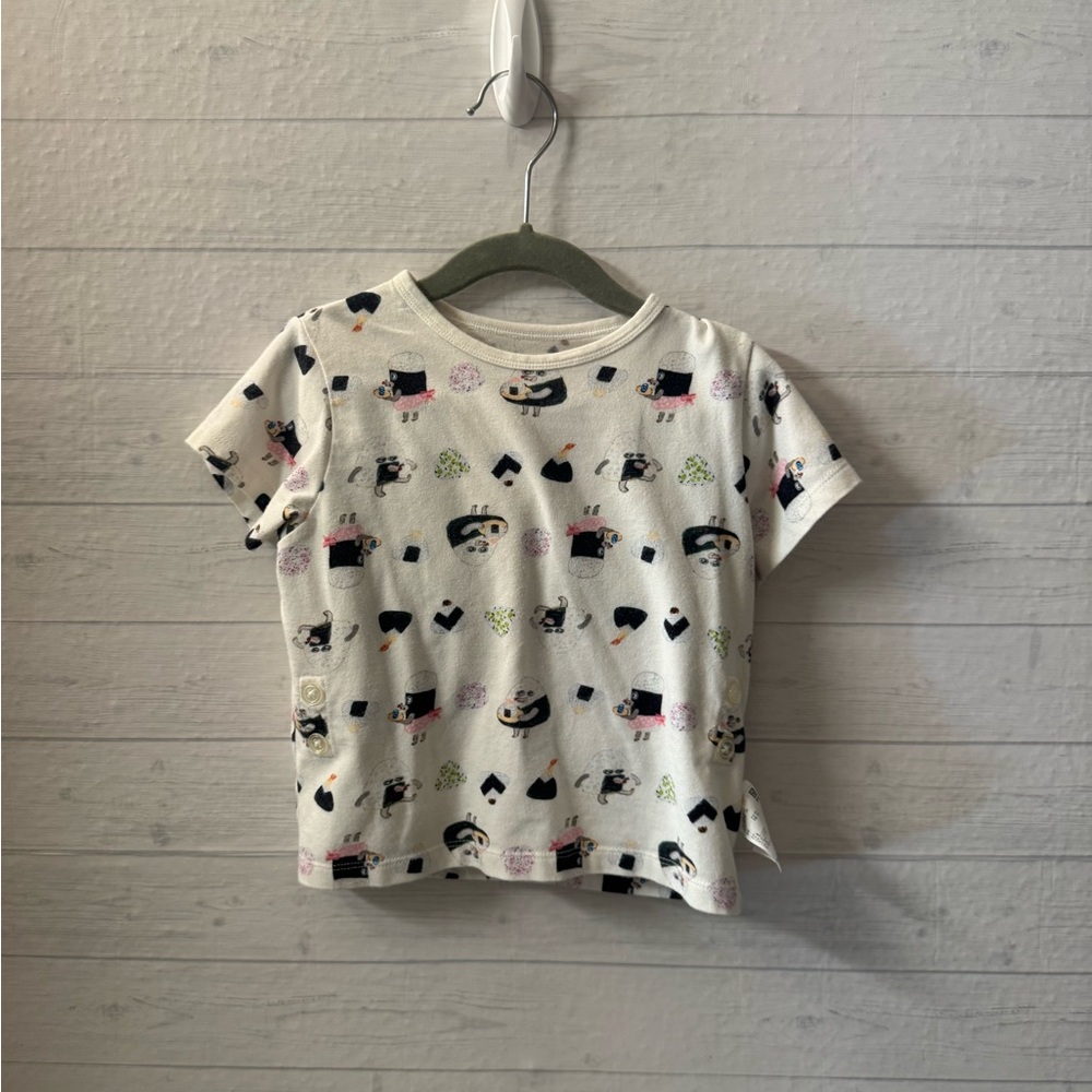 Uniqlo Kids Short Sleeve loungewear set with bread thief graphics
